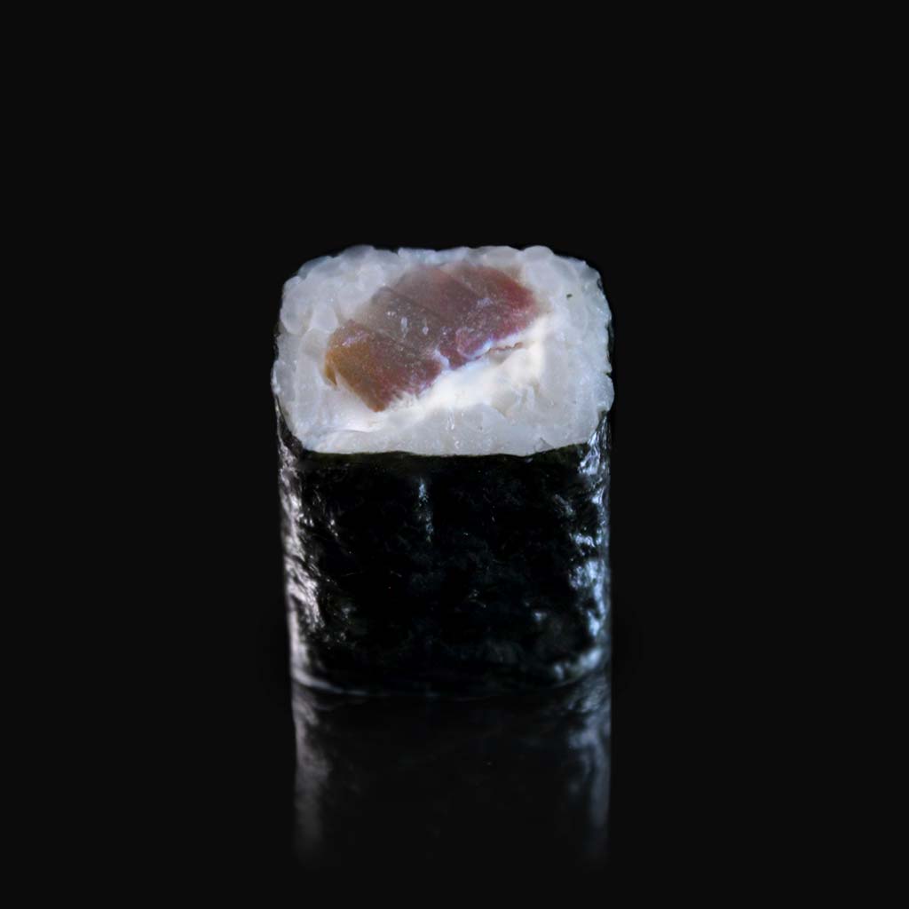 Maki au marlin fumé et fromage frais du restaurant japonais sushi d'art ile de la réunion 974