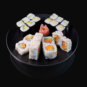 Plateau végan maki et california rolls du restaurant japonais Fugu sushi d'art ile de la réunion 974